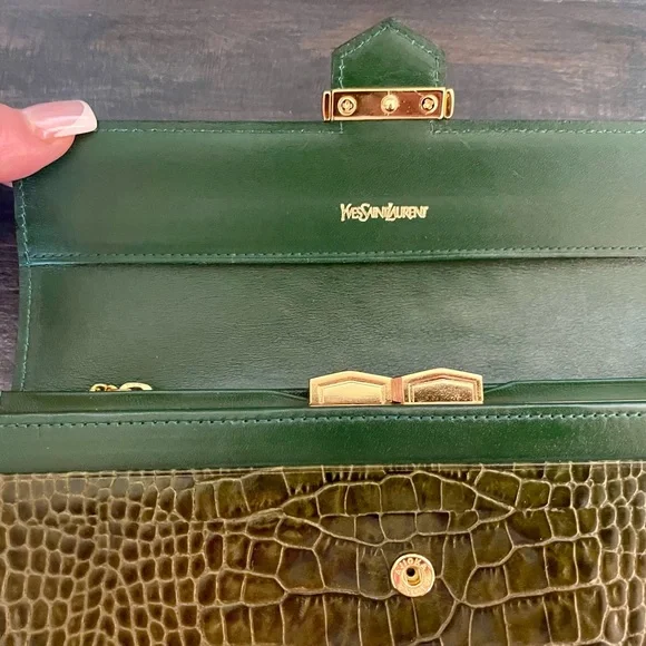 Vintage YSL Green Croc Wallet - Picture 8 of 15